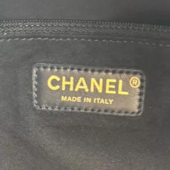 CHANEL CC LEATHER DRAWSTRING BAG - Picture 10 of 11